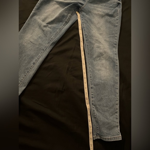 Nicole Miller high rise skinny jeans in excellent condition. - Picture 5 of 5